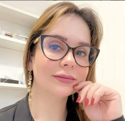 Cristiane Holanda
